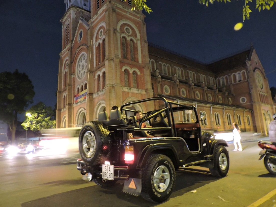 jeep tour saigon by night